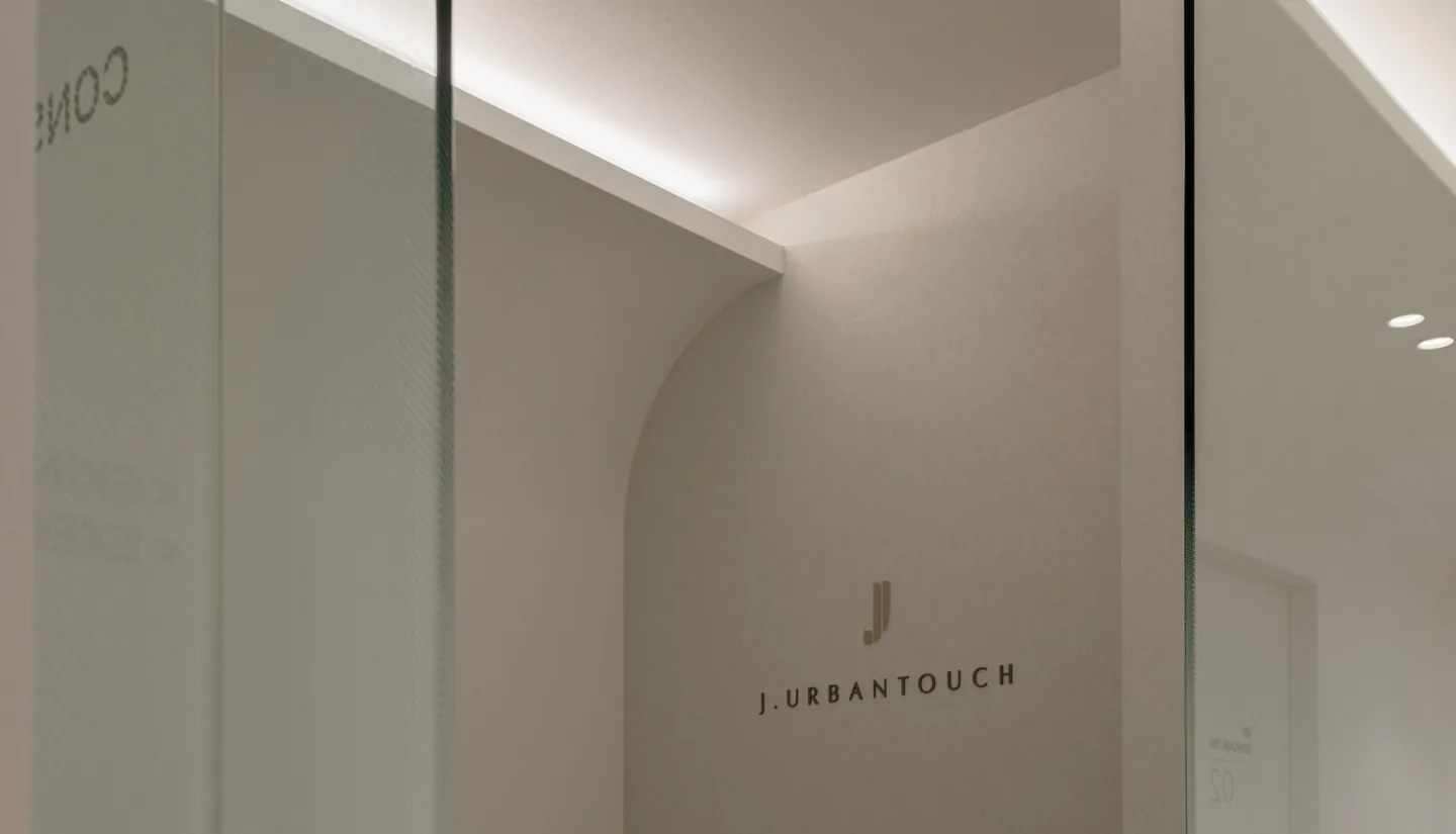 J.URBANTOUCH Signature Wall
